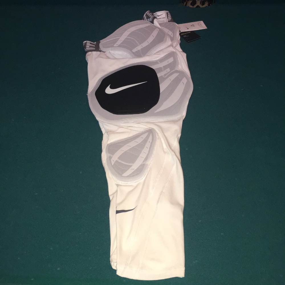 Men’s football compression pads